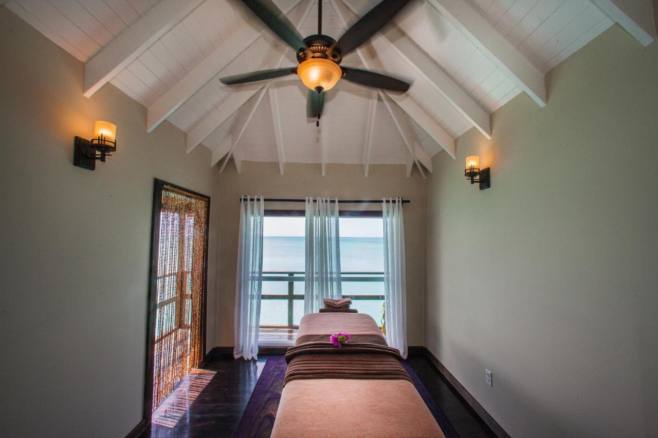 Cocos Hotel Antigua (Adults Only) Bolands ภายนอก รูปภาพ