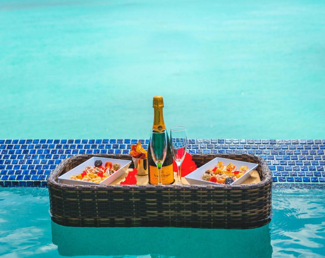 Cocos Hotel Antigua (Adults Only) Bolands ภายนอก รูปภาพ